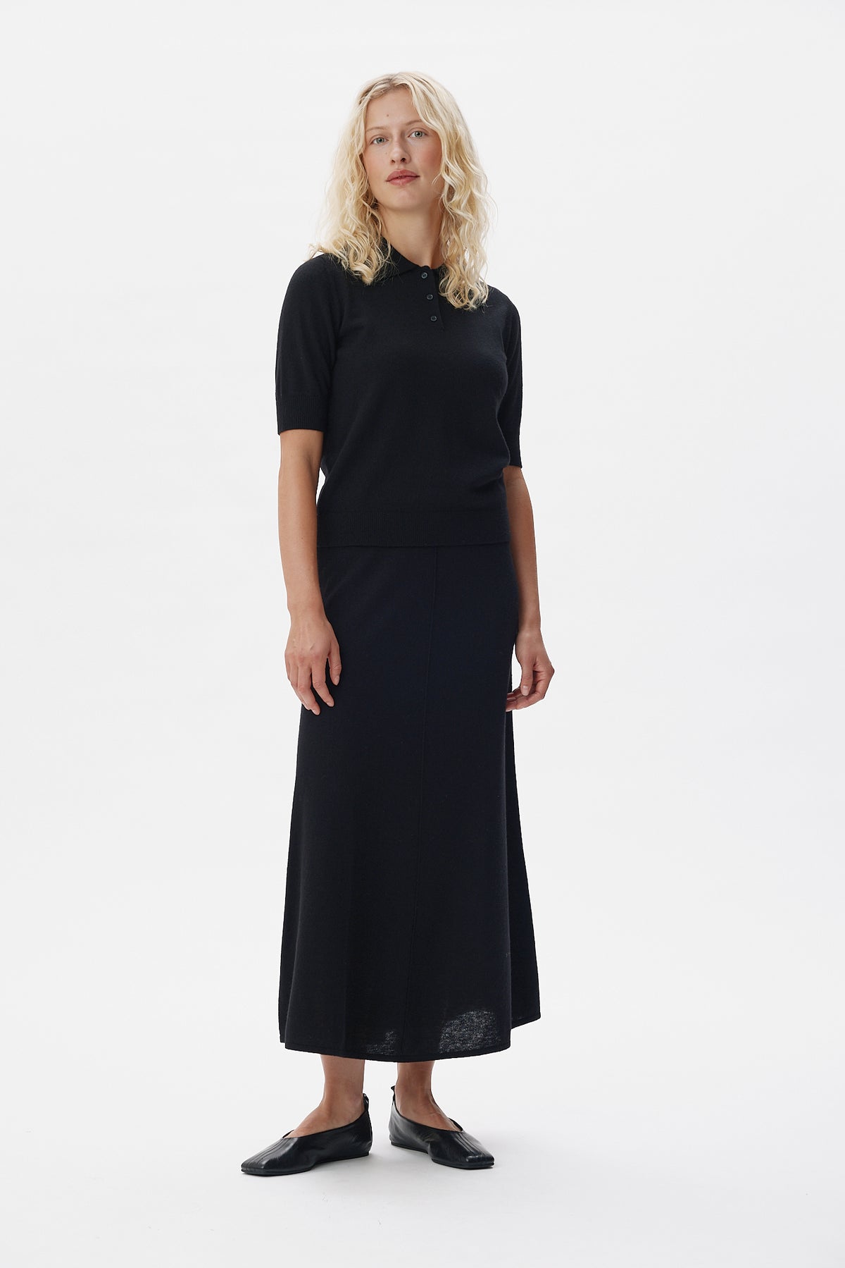 SixAmes_RIBENA-SWEATER_Black_2