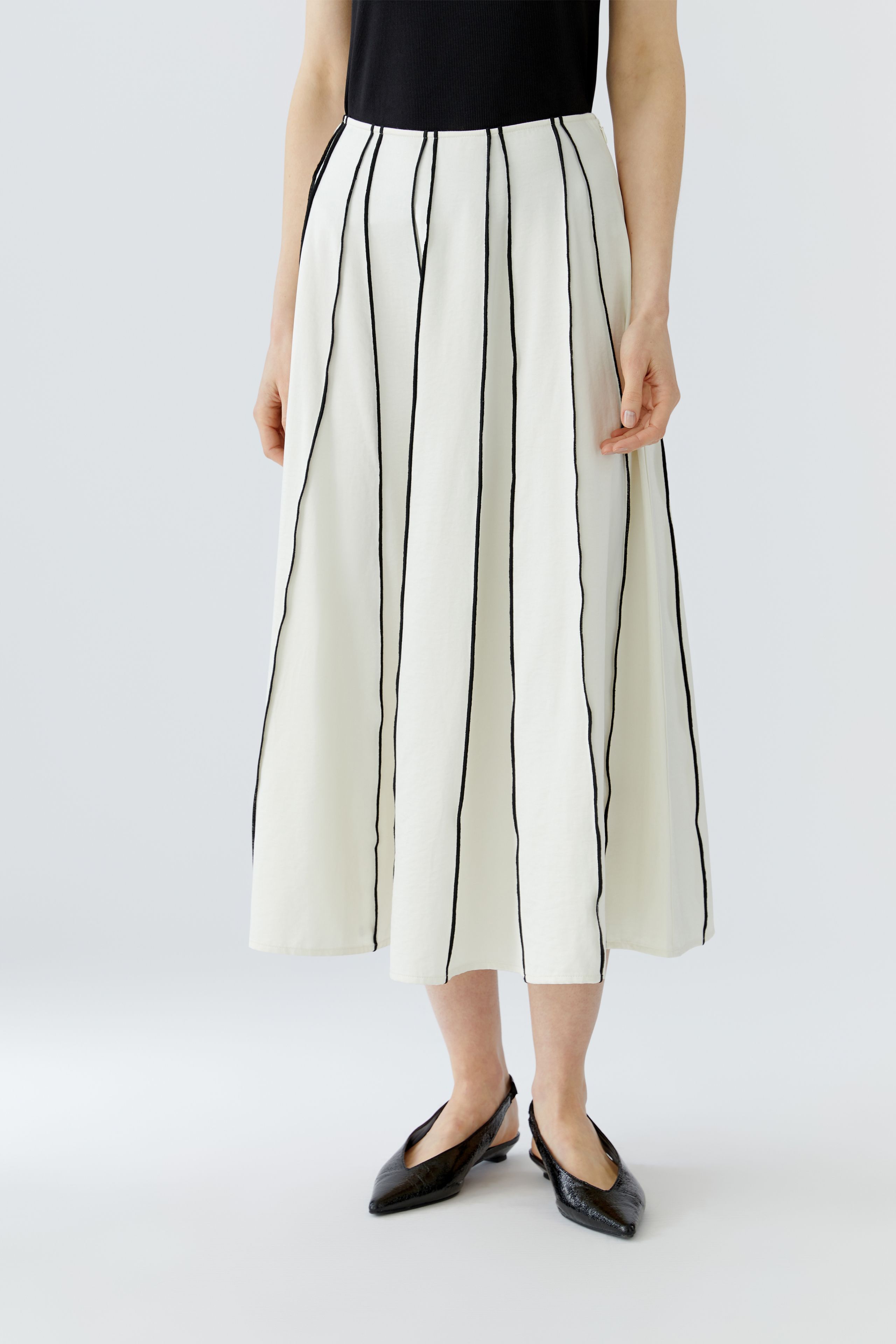 OUI_B&W_Skirt_2