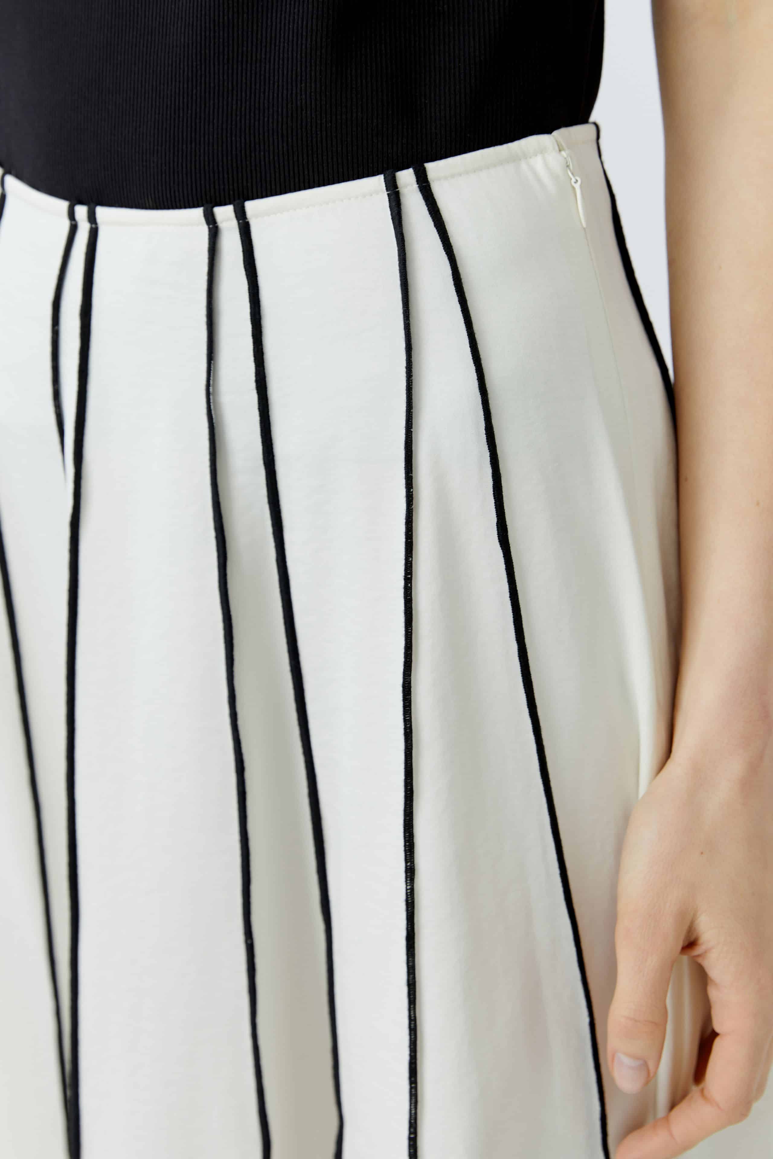 OUI_B&W_Skirt_4