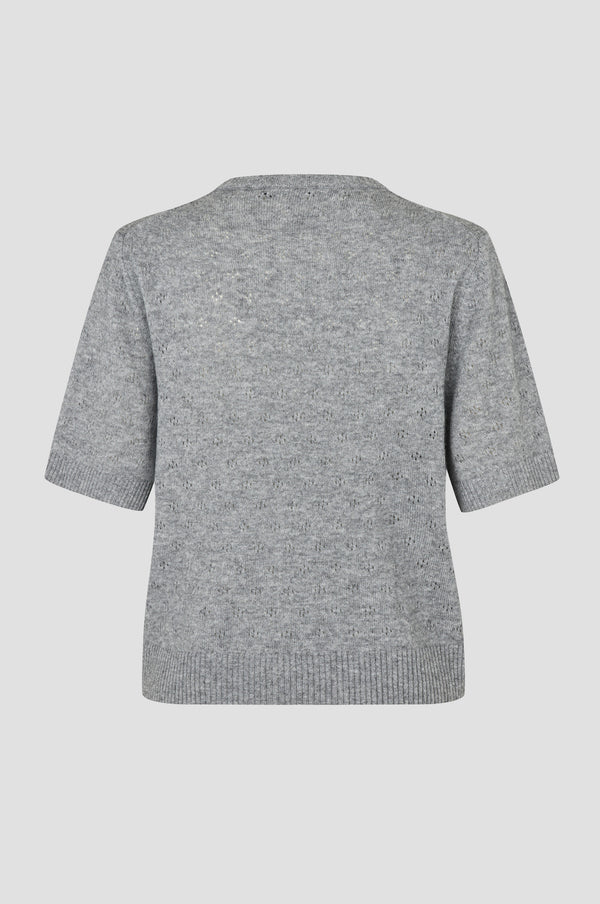 SecondFemale_Amala-knit_8