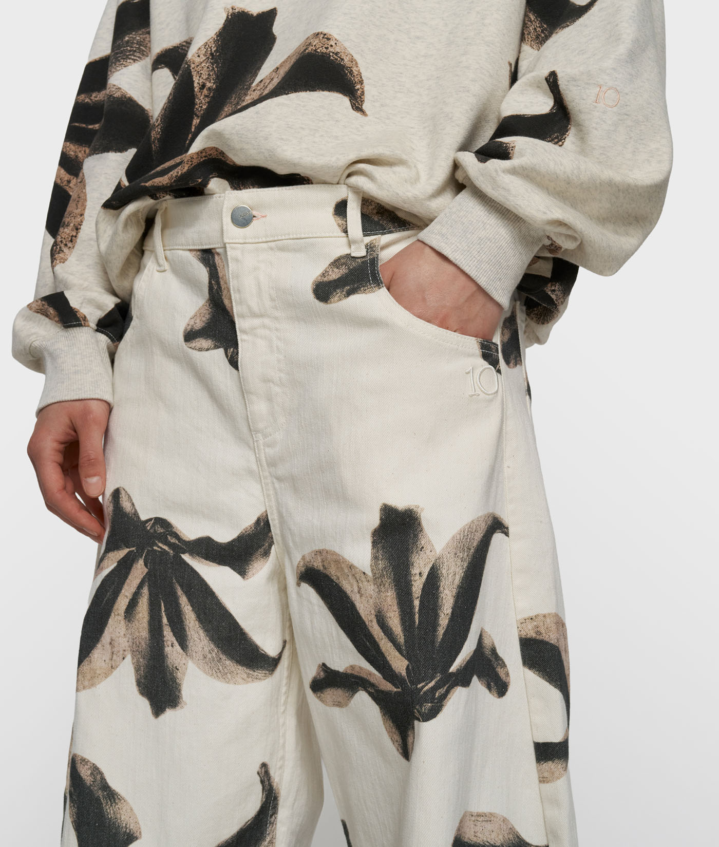 10DAYS_Western-Pants-flower_3