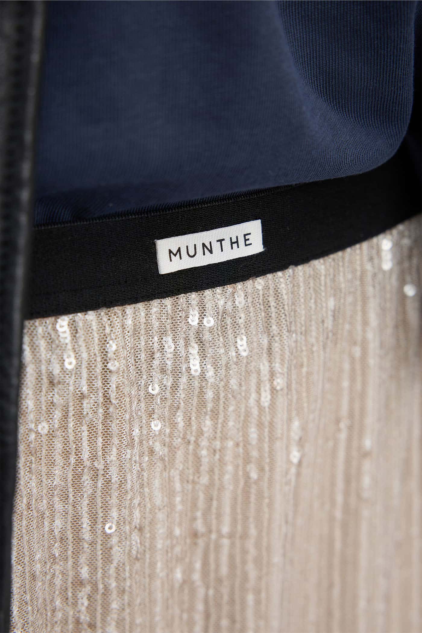 Munthe_VUZIA-SKIRT_5