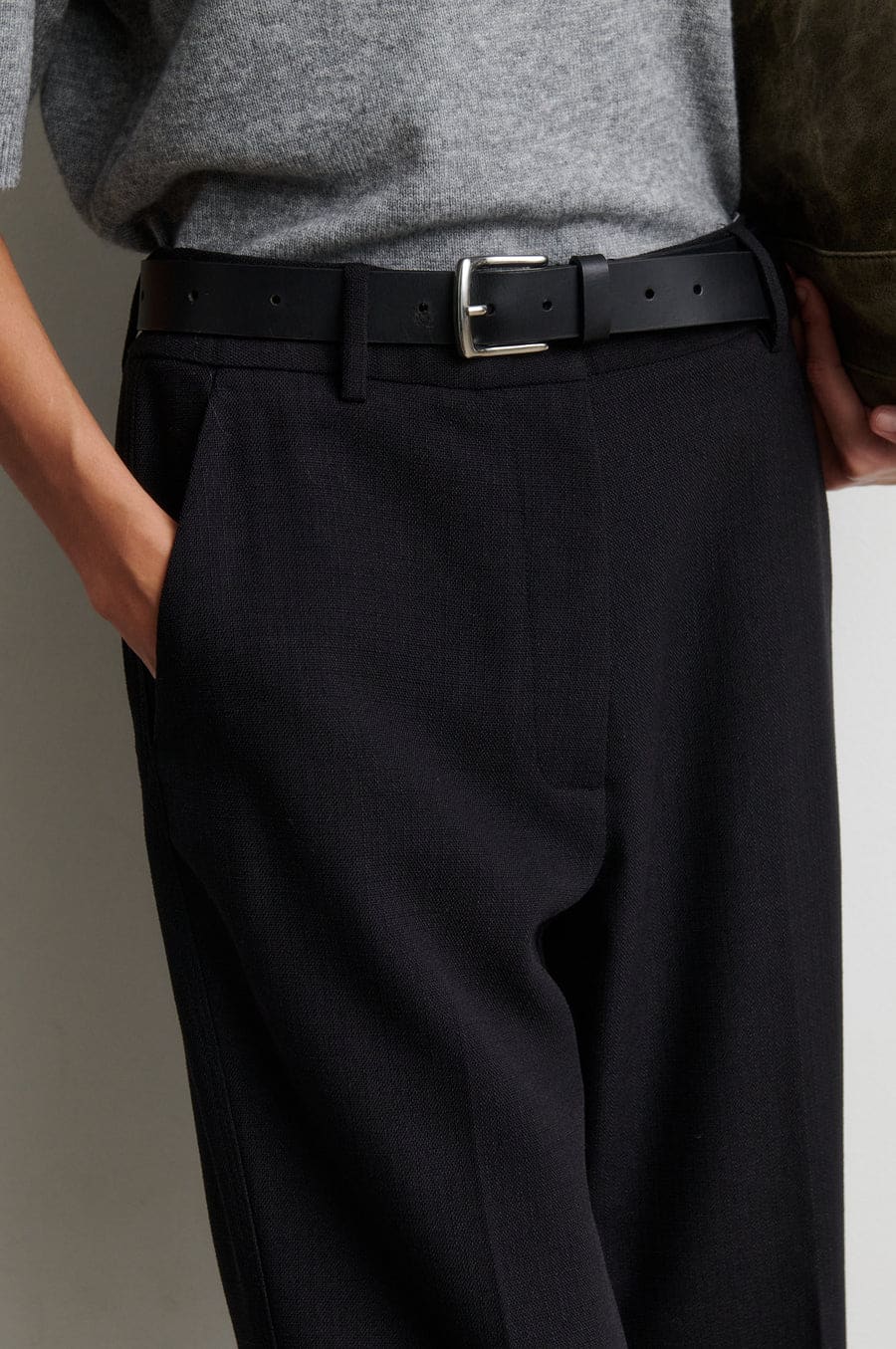 SecondFemale_Sella-trousers_4
