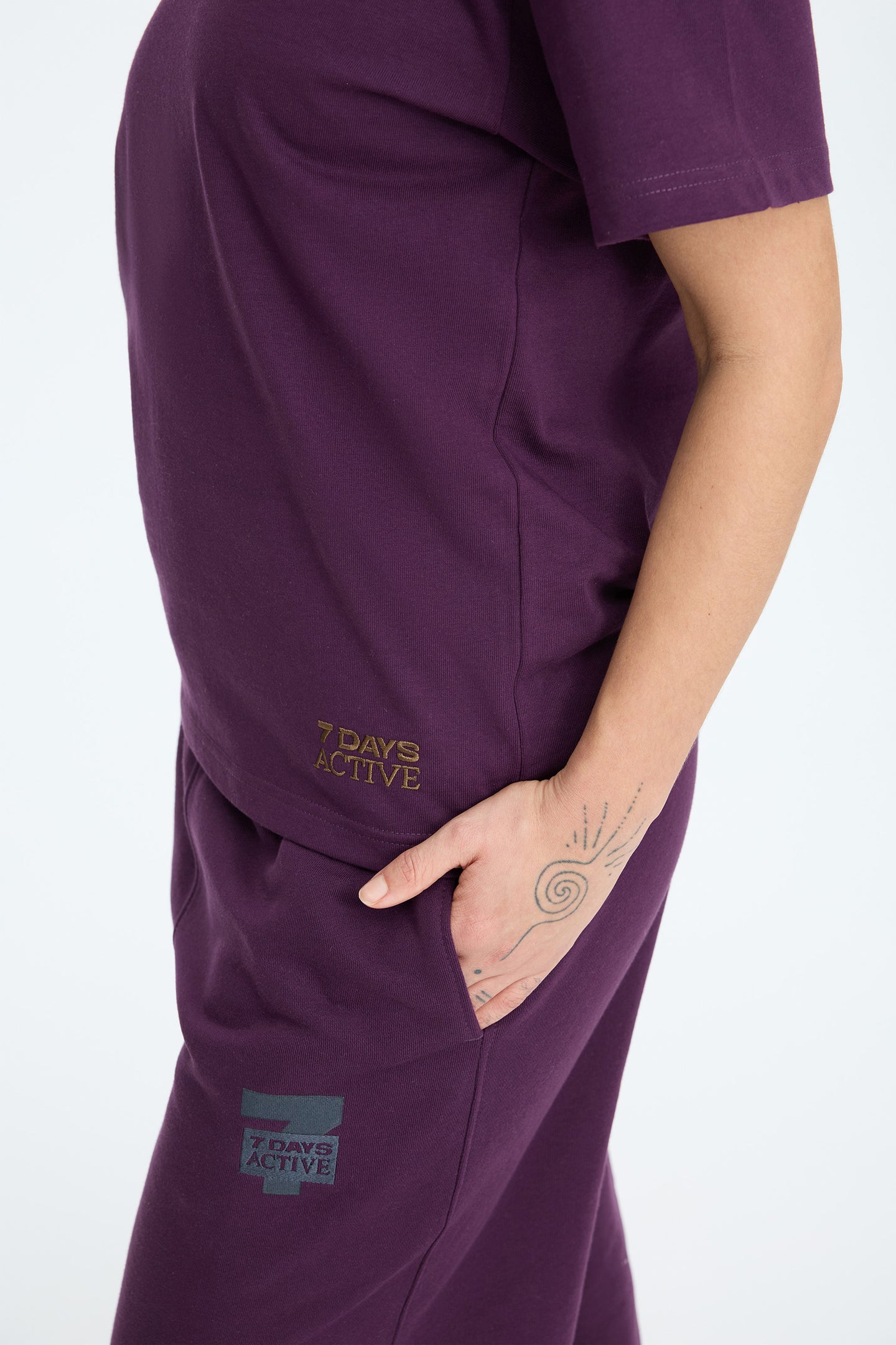 MIND_Heavy_Back_Print_Tee-T-shirts-2631120-072_Plum-11_w Mind Heavy Back Print Tee