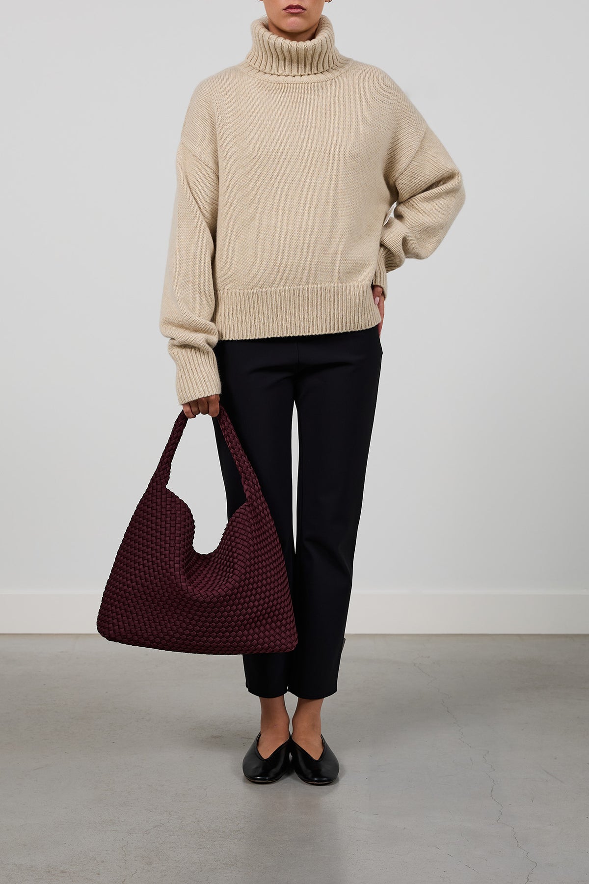 Marrea_Large_Bucket_Inkberry_Front