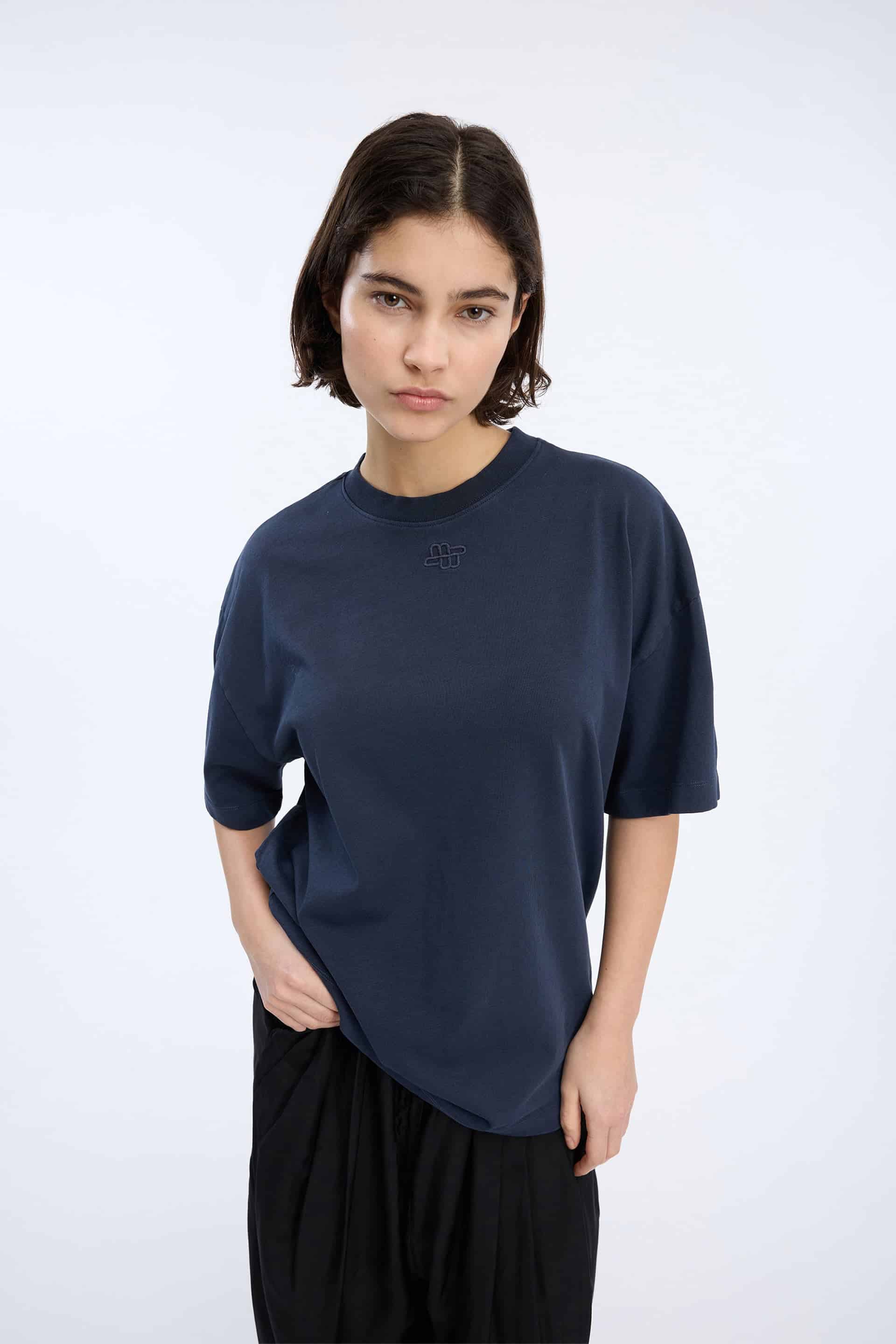 Munthe_Lippini_tee-navy_2