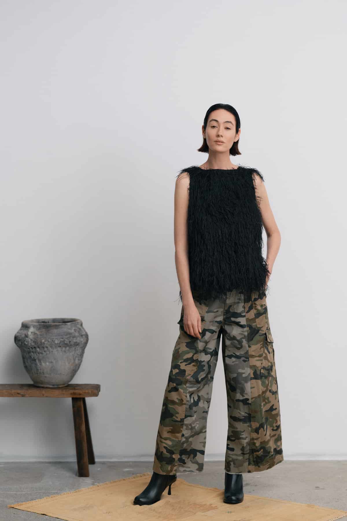 RabensSaloner_NIVA_camo-pants_3