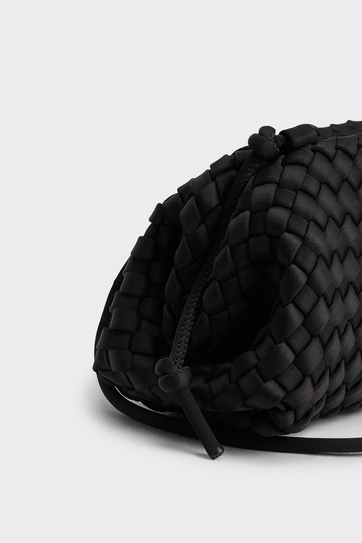 Di_Nero_Marrea_Di_Nero_Pouch_Mini_Detail