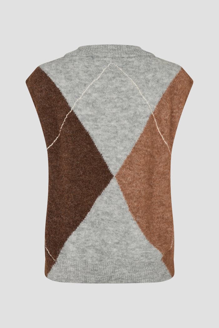 SecondFemale_FORCA-knit-vest_8