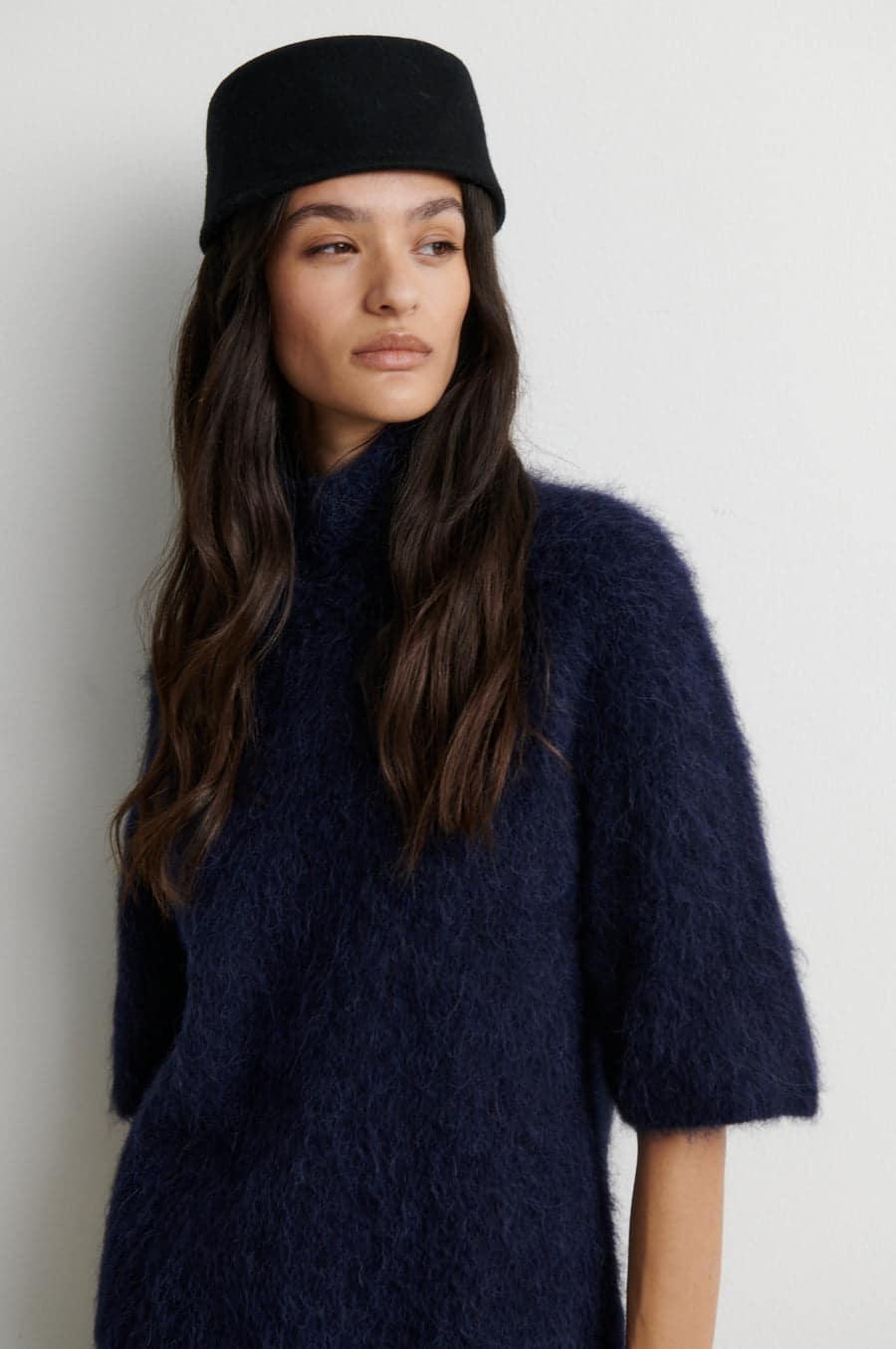 SecondFemale_Karla-knit_2