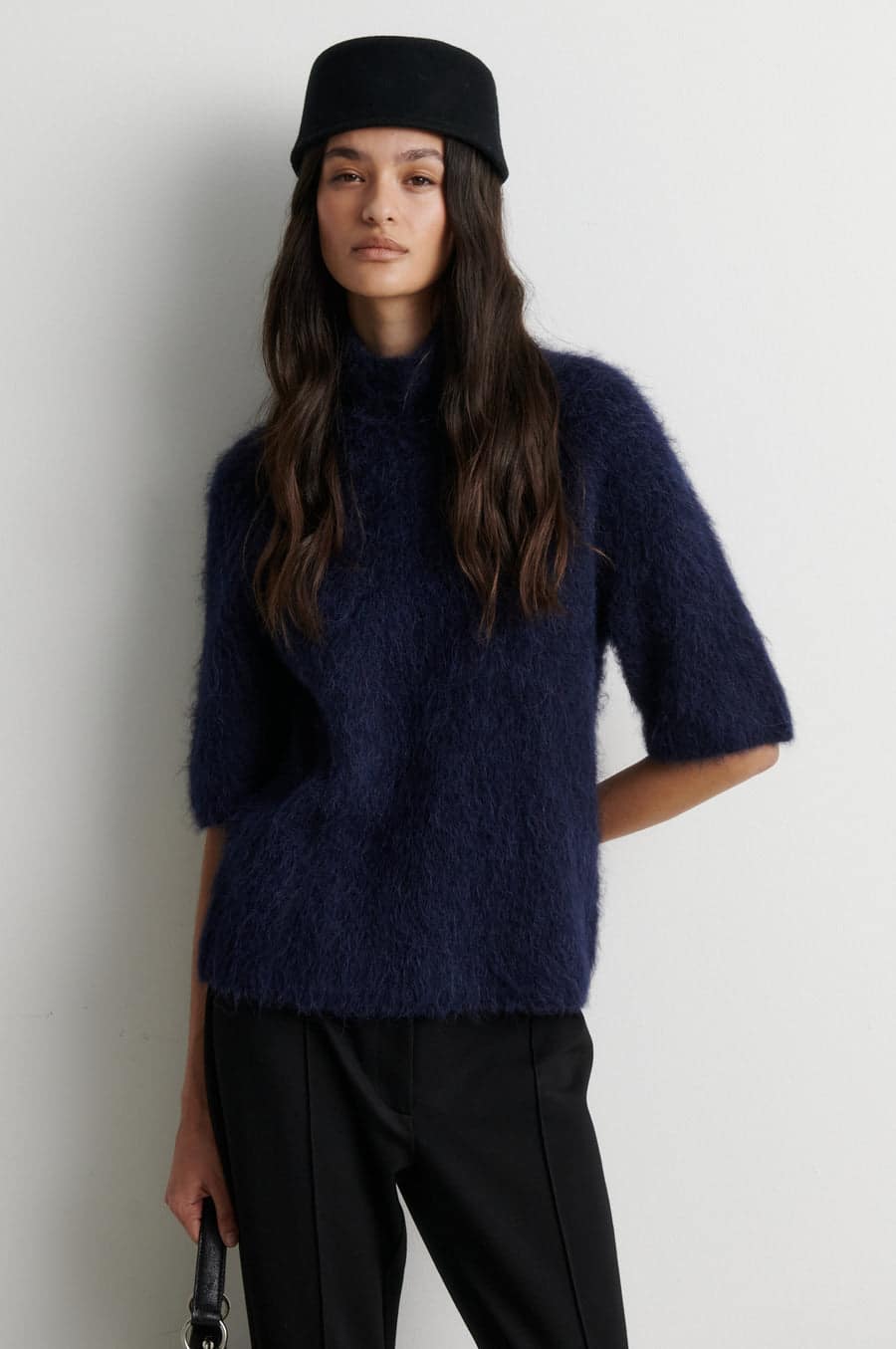 SecondFemale_Karla-knit_3