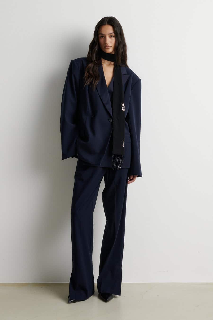 SecondFemale_Lively-trousers_1