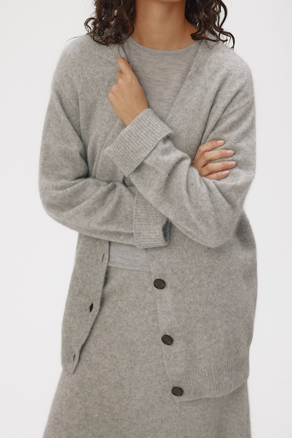 SixAmes_Lina-cardigan_Grey_2